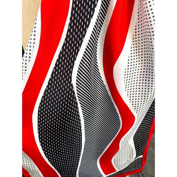 VTG Red Blk Wht Abstract Squares & Stripes Long Rectangle Scarf SZ 11.5"W x 65"L - Picture 6 of 7